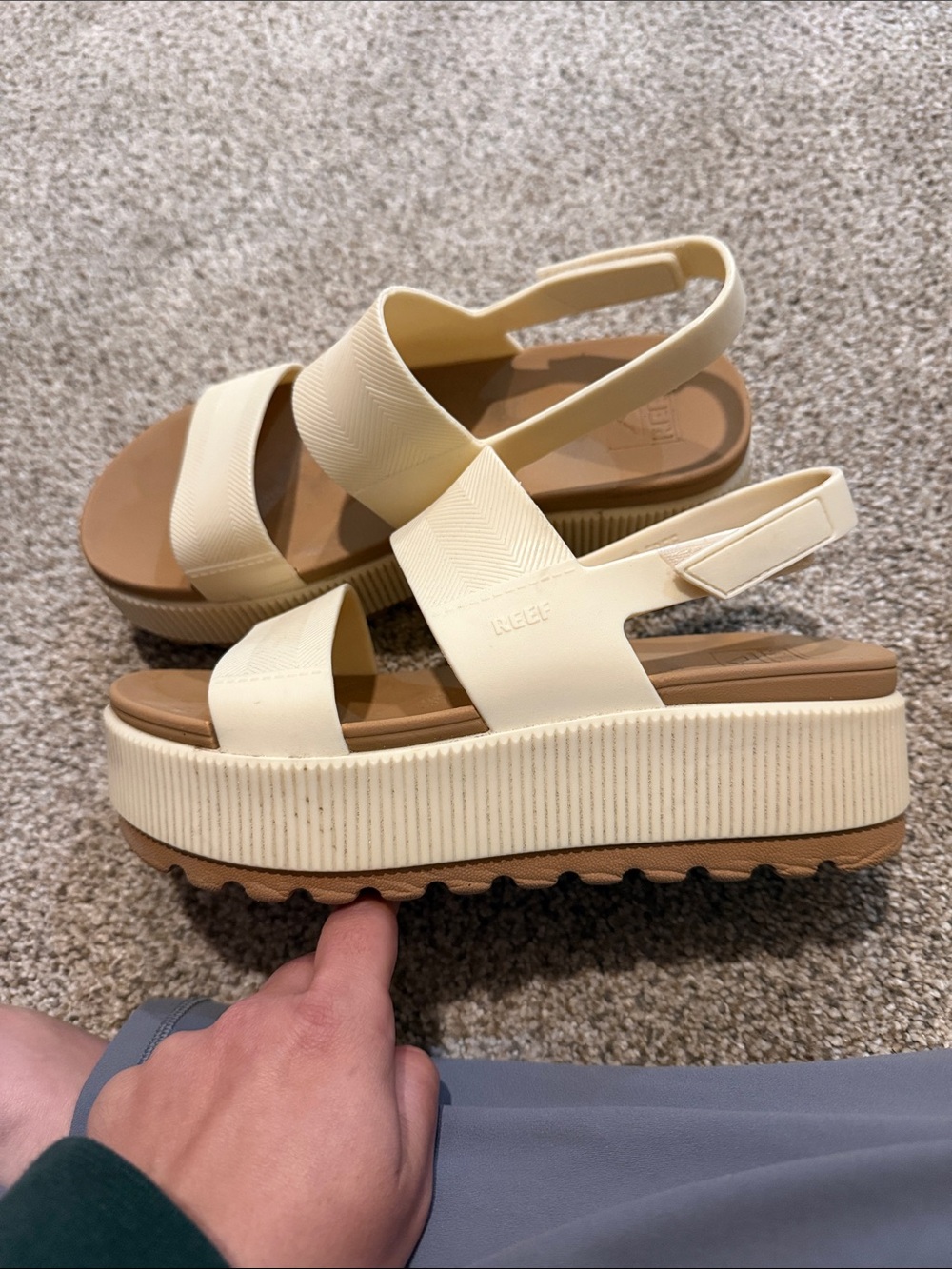 Reef Women's Cream Elastic Strap Platform Sandals - Picture 3 of 5